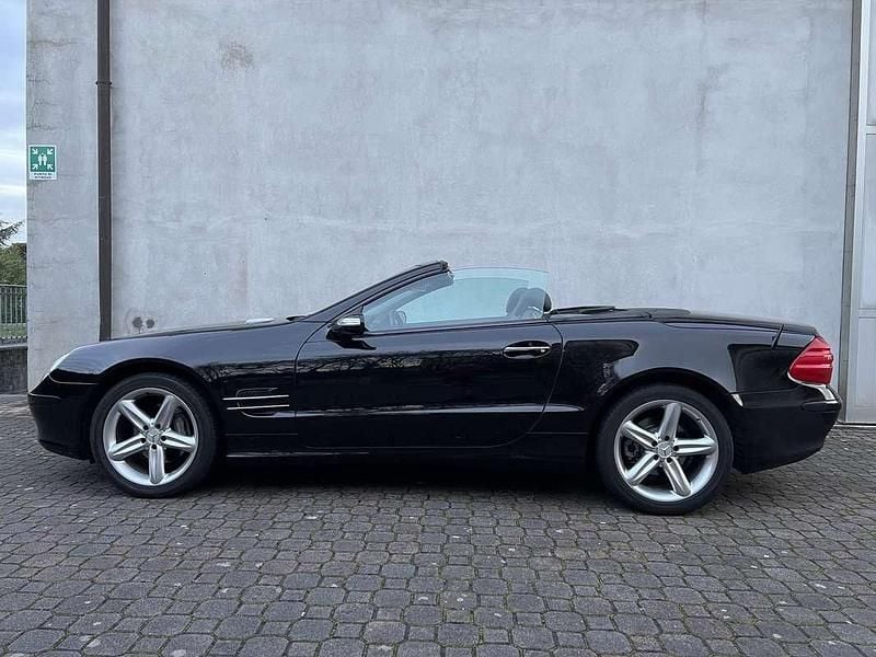 Usata Mercedes SL350 245 CV (180 kW) 2004 Nero Cabrio