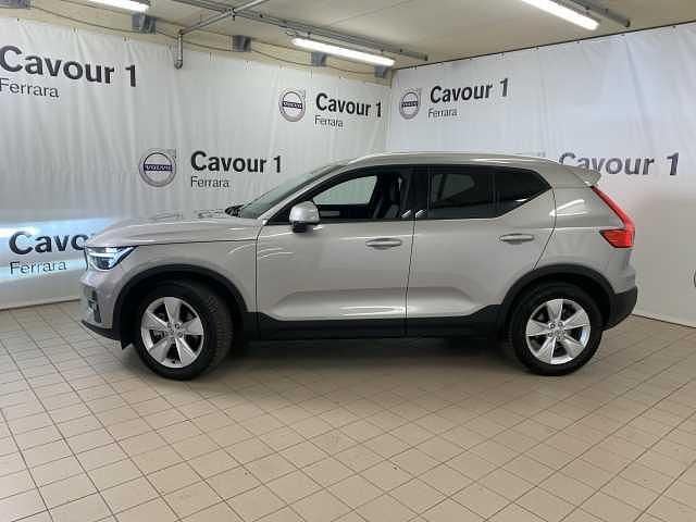 Usata Volvo XC40 Core 163 CV (119 kW) 2025 Argento SUV