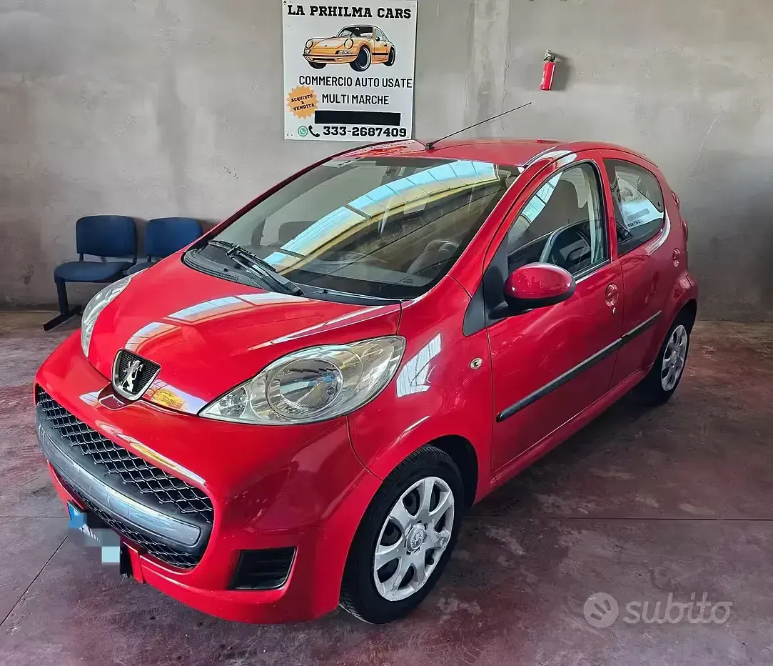 Usata Peugeot 107 Access 68 CV (50 kW) 2011 Rosso Utilitaria