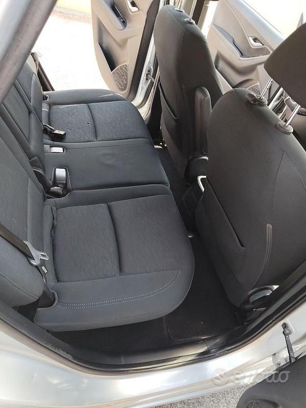 Begagnad Hyundai ix20 90 HK (66 kW) 2011 Grå Halvkombi