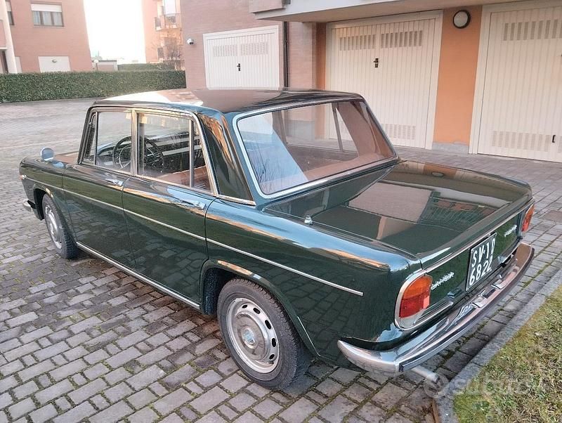 Usata Lancia Fulvia 86 CV (63 kW) 1970 Verde Berlina