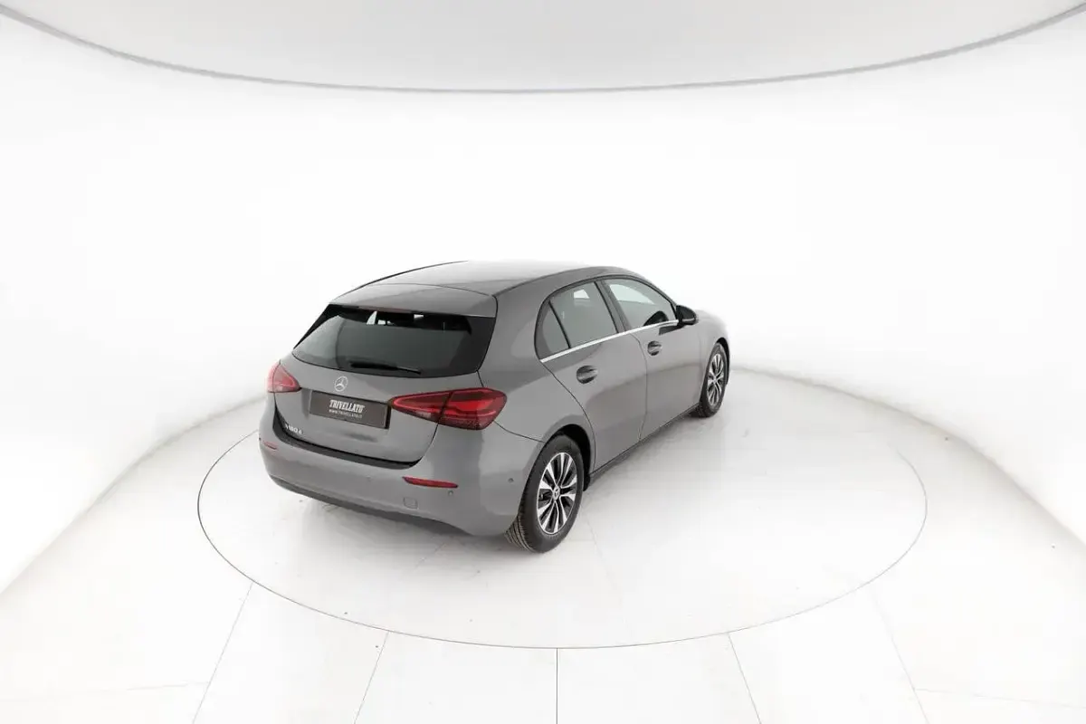 Usata Mercedes A180 Advanced 116 CV (85 kW) 2025 Grigio Berlina
