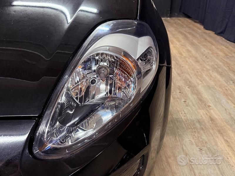 Usata Fiat Punto 69 CV (50 kW) 2018 Nero Utilitaria