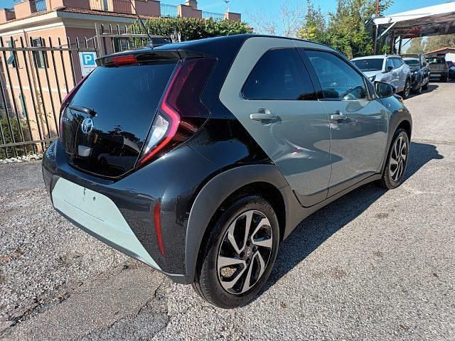 Nuova Toyota Aygo X Trend 72 CV (52 kW) 2025 Verde SUV
