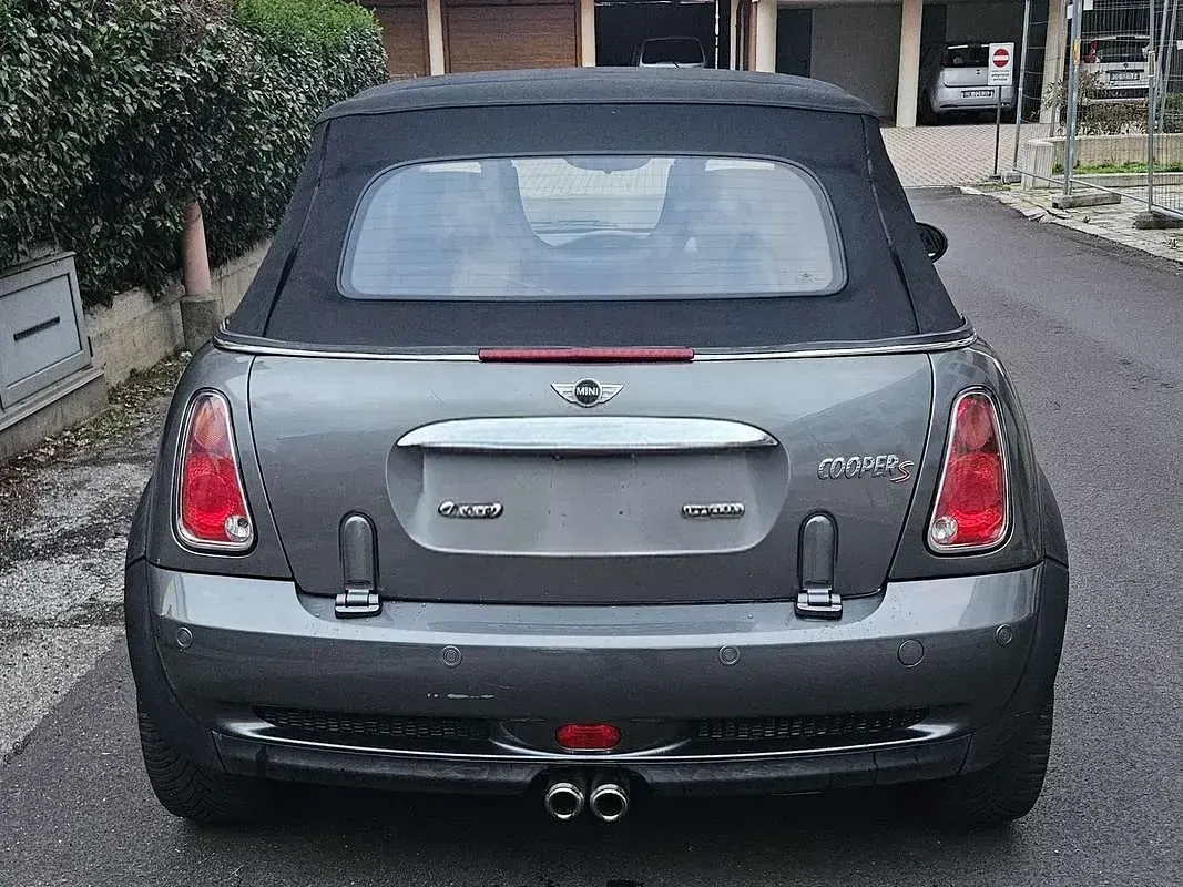 Usata Mini Cooper S Cabriolet 174 CV (127 kW) 2007 Grigio Cabrio