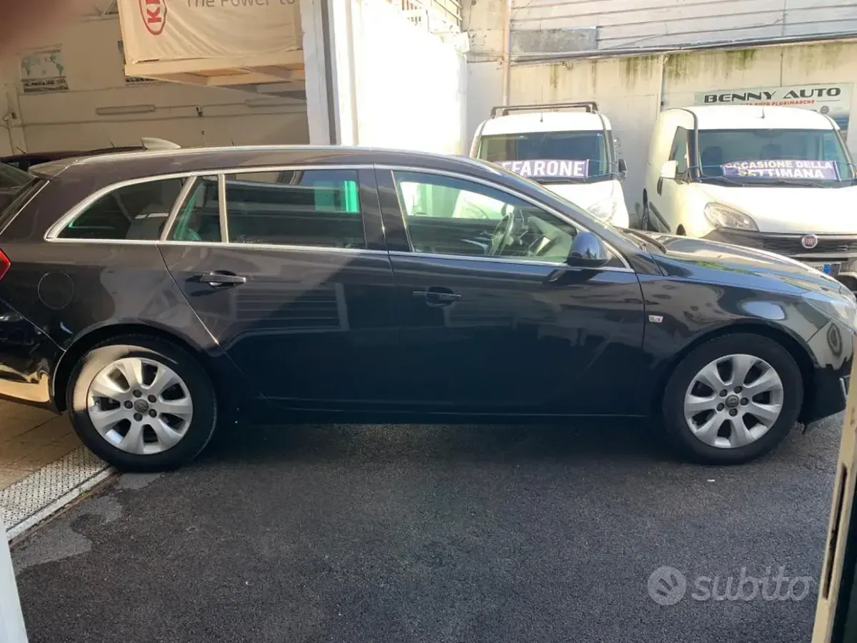 Usata Opel Insignia Cosmo 140 CV (102 kW) 2016 Nero Station wagon