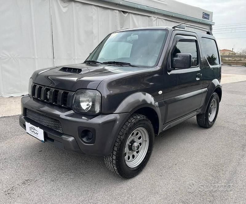 Usata Suzuki Jimny 86 CV (63 kW) 2018 Grigio SUV