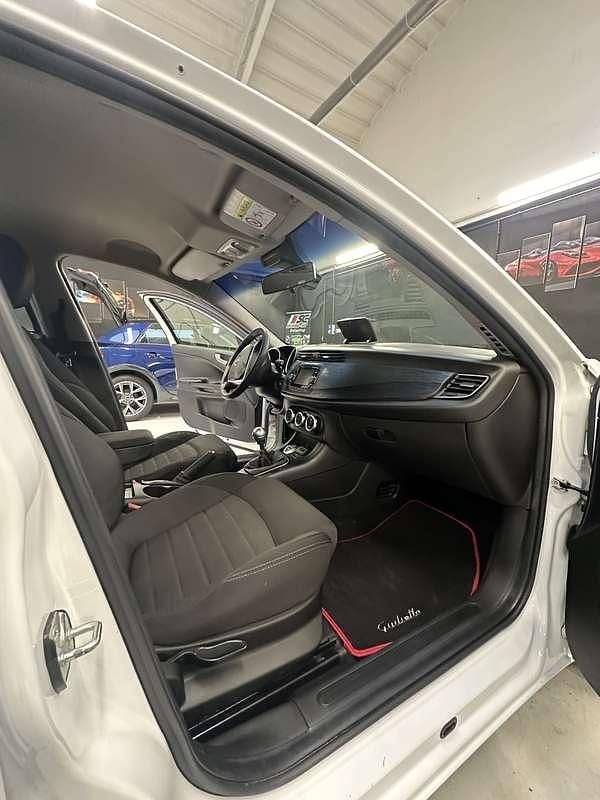 Usata Alfa Romeo Giulietta Super 120 CV (88 kW) 2018 Utilitaria