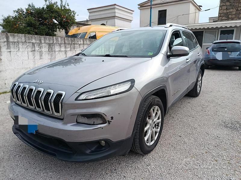 Usata Jeep Cherokee Longitude 140 CV (102 kW) 2015 Grigio SUV