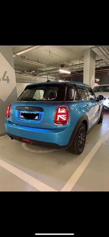 Begagnad Mini ONE 102 HK (75 kW) 2019 Halvkombi