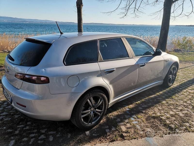 Usata Alfa Romeo 159 Progression 136 CV (100 kW) 2011 Grigio Station wagon