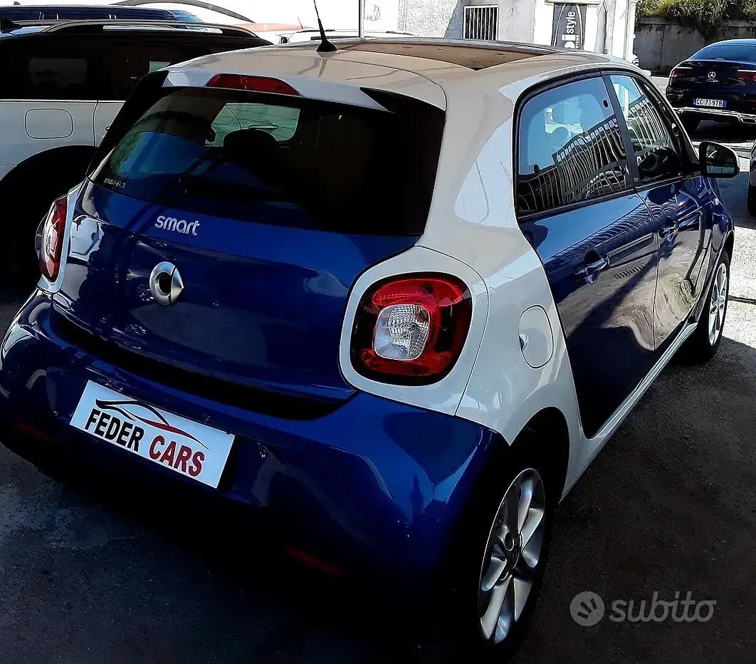 Usata Smart ForFour Passion 71 CV (52 kW) 2016 Bluazzurro Utilitaria