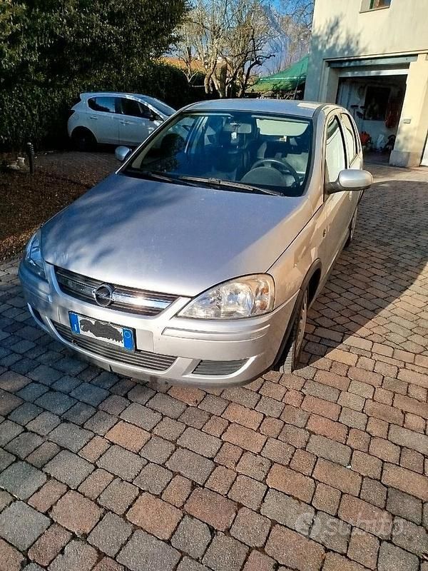 Usata Opel Corsa 2005 Utilitaria