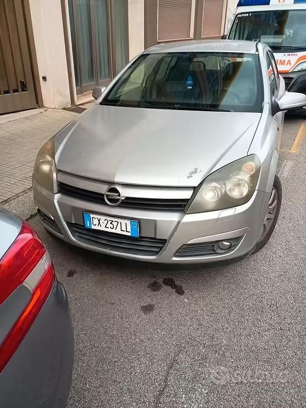 Usata Opel Astra 2006 Grigio Station wagon