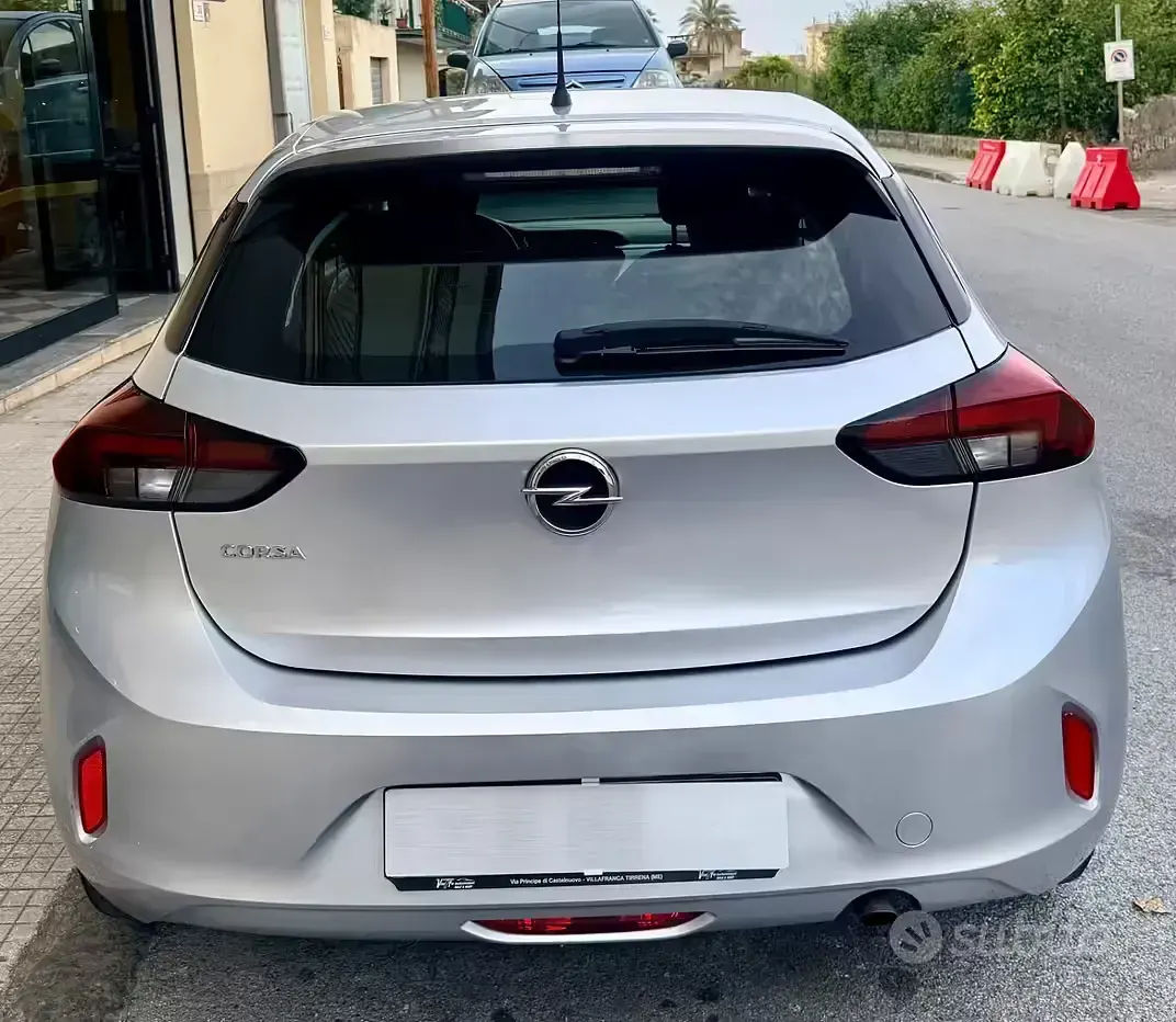 Usata Opel Corsa Edition 75 CV (55 kW) 2022 Grigio Utilitaria