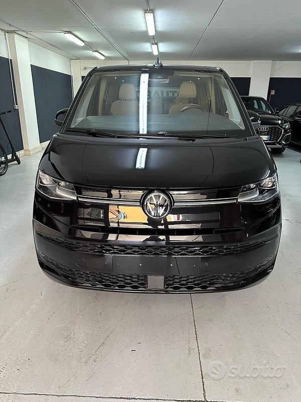 Usata VW Multivan Style 150 CV (110 kW) 2023 Nero Monovolume