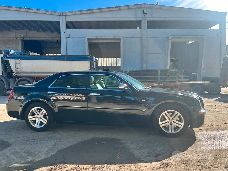 Usata Chrysler 300C 218 CV (160 kW) 2006 Nero Berlina