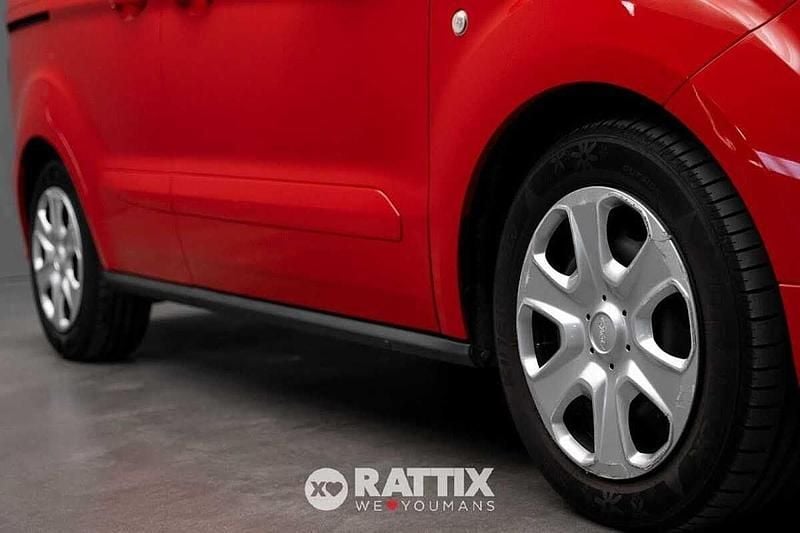 Usata Ford Tourneo Courier 100 CV (73 kW) 2018 Rosso Monovolume