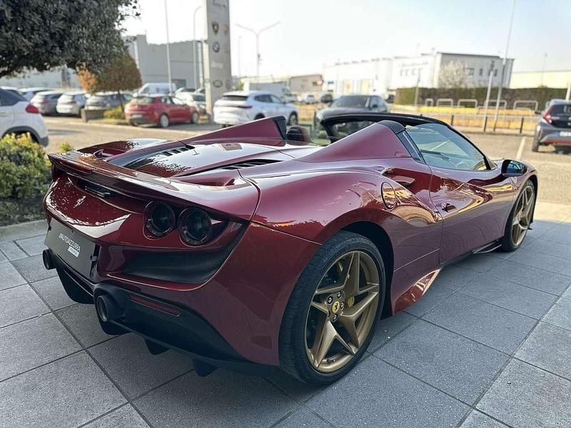 Usata Ferrari F8 721 CV (530 kW) 2022 Rosso Cabrio