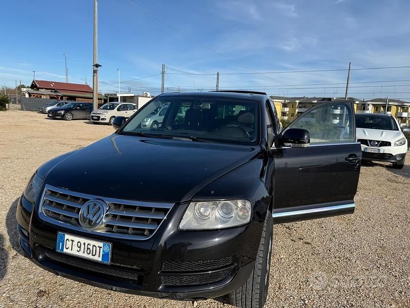 Usata VW Touareg 174 CV (127 kW) 2005 Nero SUV