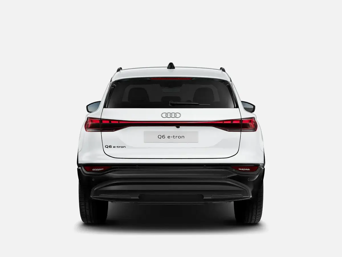 Nuova Audi Q6 e-tron Advanced 225 kW (306 CV) 2026 Bianco ghiaccio metallizzato SUV