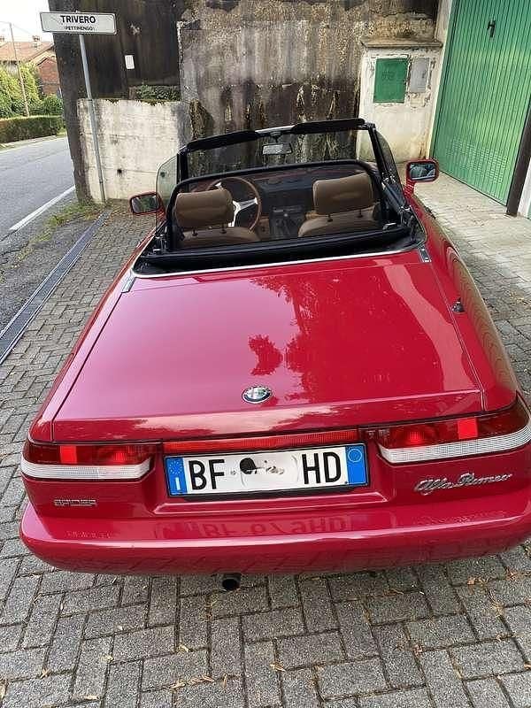 Usata Alfa Romeo Spider 106 CV (77 kW) 1991 Rosso Cabrio