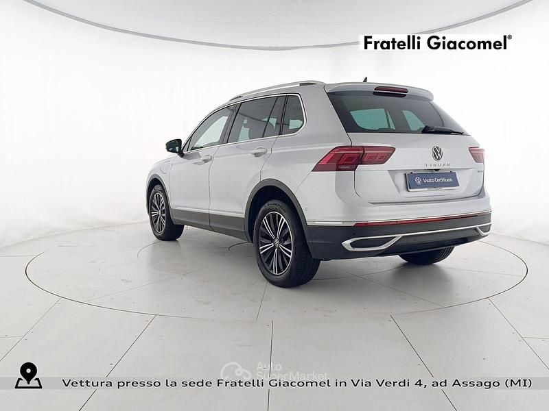 Usata VW Tiguan Elegance 245 CV (180 kW) 2022 Reflex silver metallizzato SUV