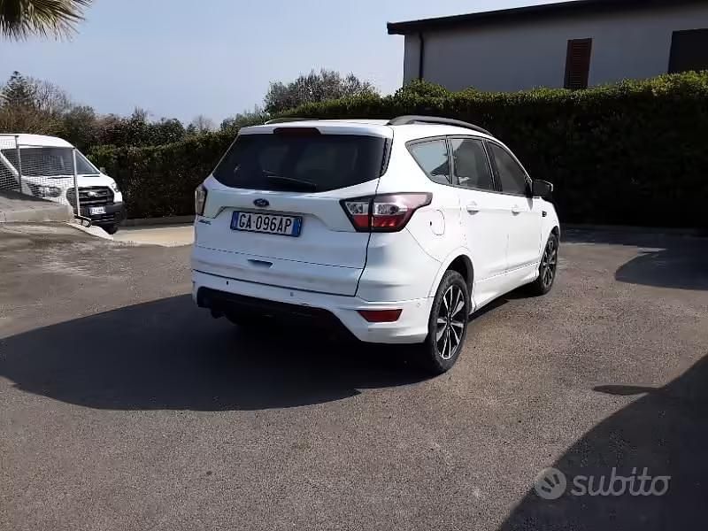 Usata Ford Kuga ST-Line 120 CV (88 kW) 2019 Bianco SUV