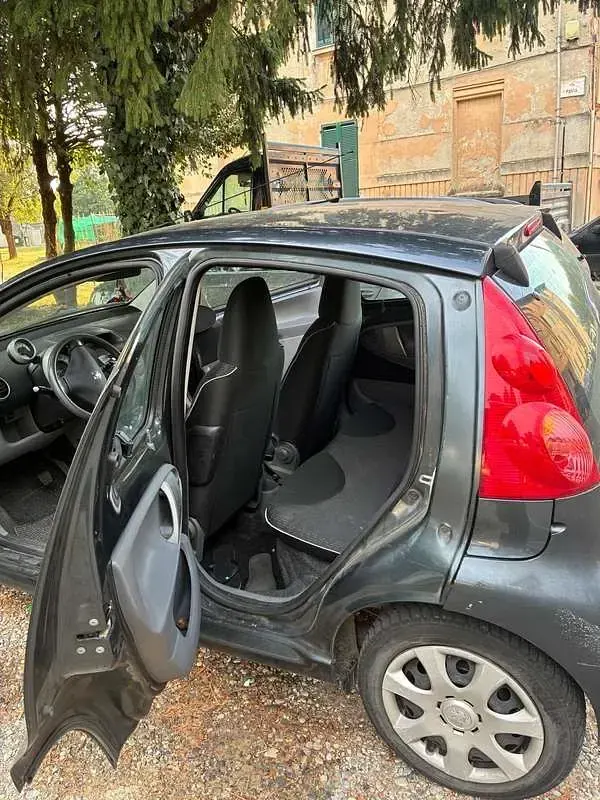 Usata Peugeot 107 68 CV (50 kW) 2009 Utilitaria