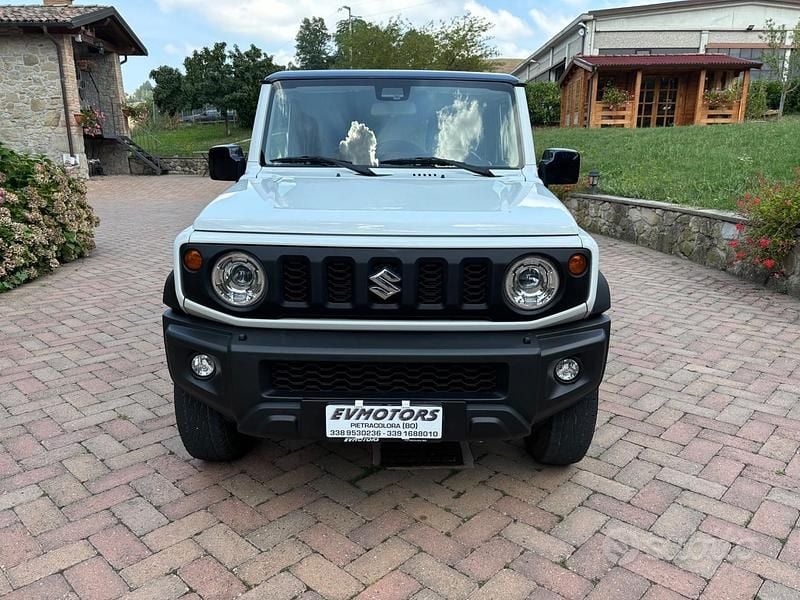 Bianco Usata 2019 Suzuki Jimny SUV | 29.999 € (Buon prezzo) - Immagine 1/4