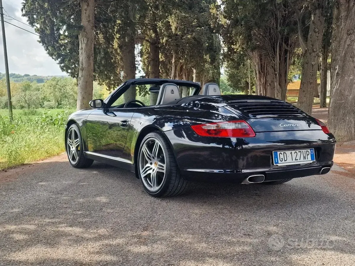 Usata Porsche 911 Carrera Cabriolet 325 CV (239 kW) 2007 Nero Cabrio