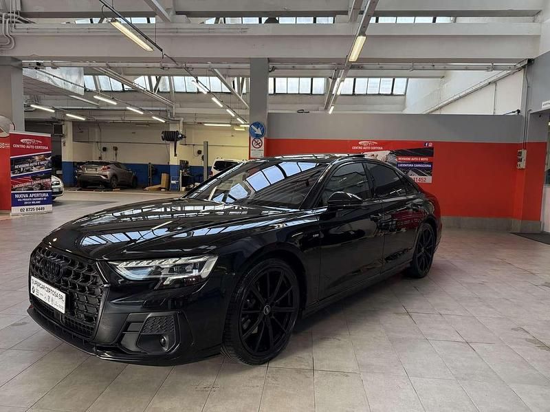 Nero Usata 2022 Audi A8 S-Line Tre volumi | 64.900 € (Buon prezzo) - Immagine 1/4