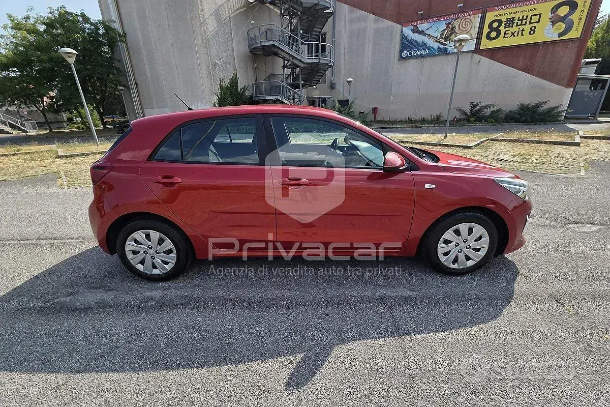 Usata Kia Rio Active 84 CV (61 kW) 2017 Rosso Utilitaria