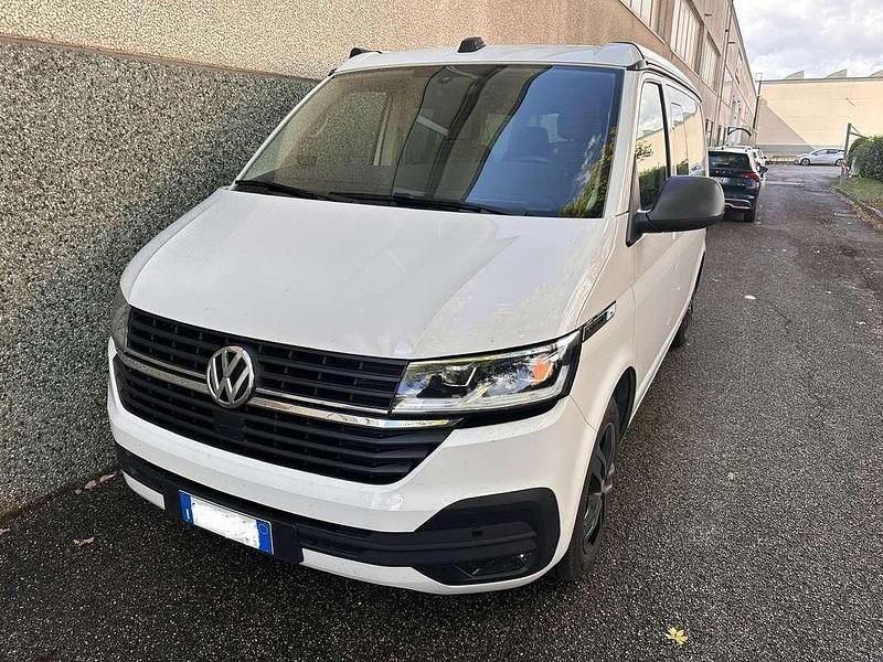 Usata VW California Beach 150 CV (110 kW) 2024 Bianco Furgone