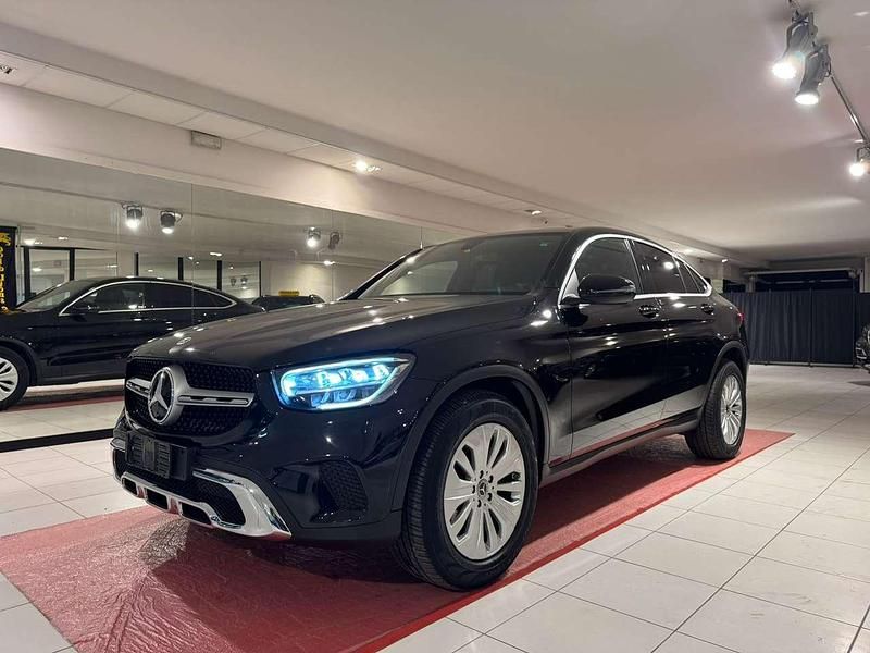 Usata Mercedes GLC220 194 CV (142 kW) 2021 Nero Coupé