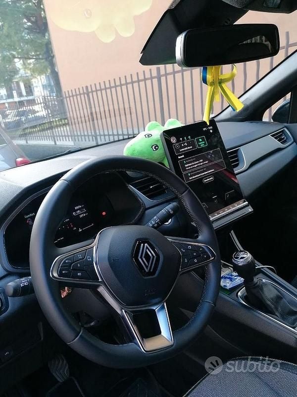 Usata Renault Captur 116 CV (85 kW) 2024 Rosso SUV