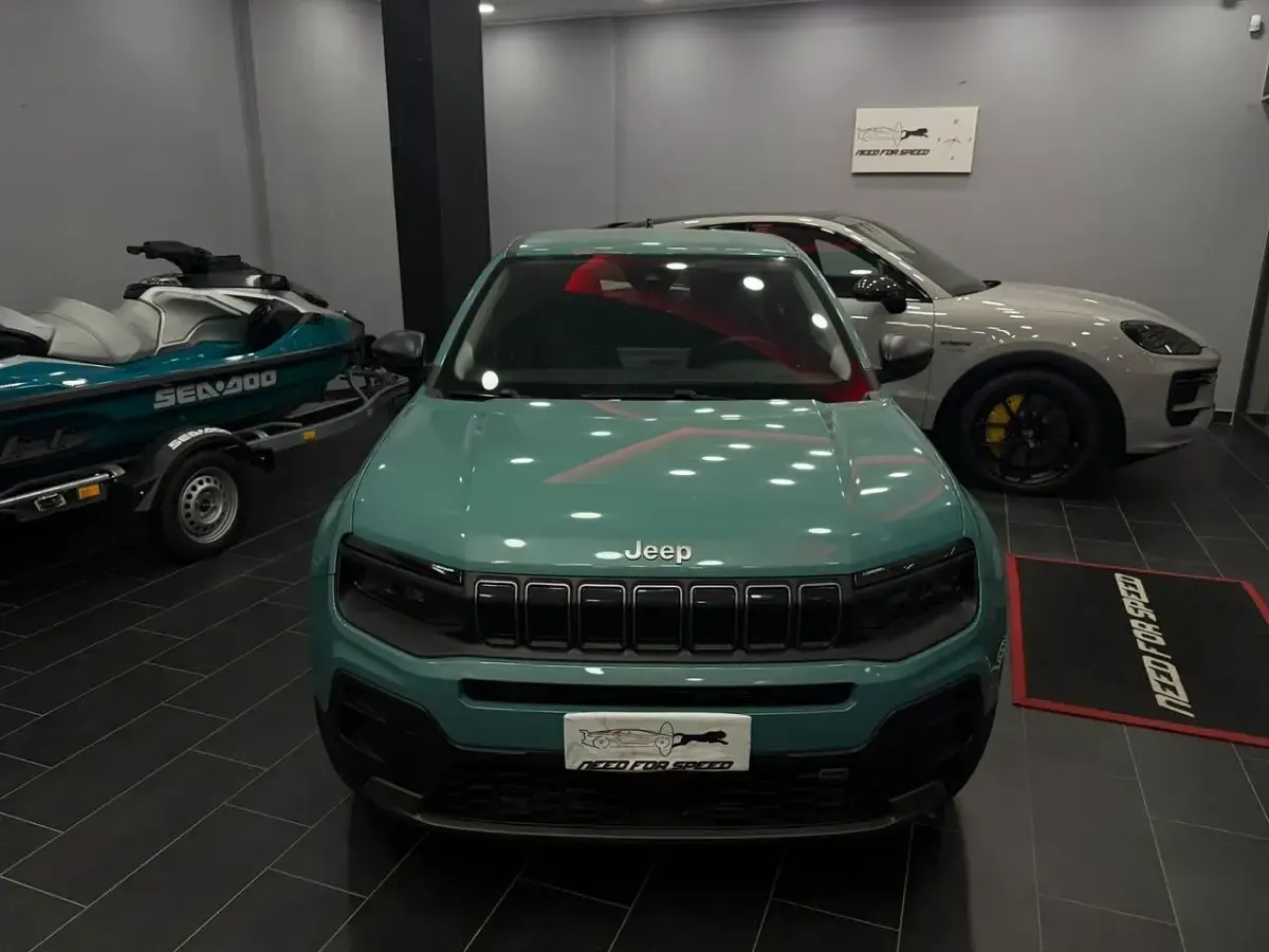 Usata Jeep Avenger Summit 100 CV (73 kW) 2024 Verde SUV