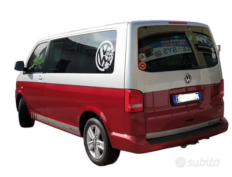 Usata VW Caravelle 140 CV (102 kW) 2011 Grigio Furgone