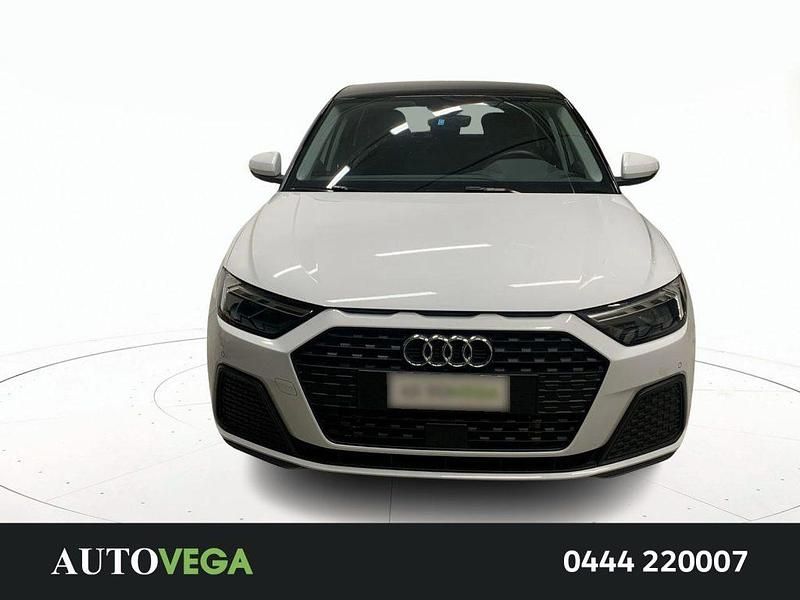 Usata Audi A1 Sportback Admired 110 CV (80 kW) 2023 Bianco / pastello Utilitaria