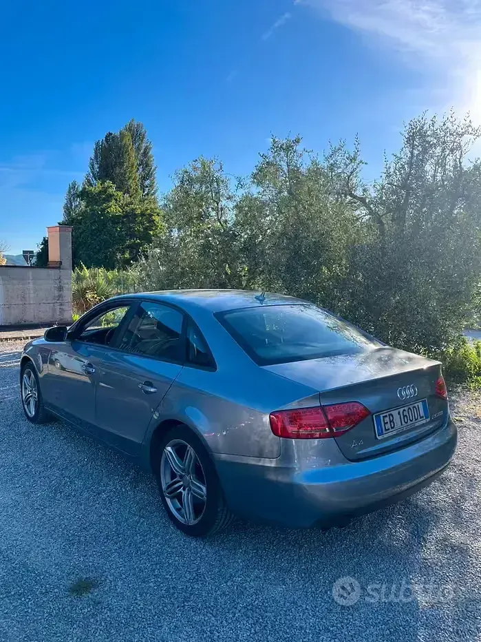 Usata Audi A4 143 CV (105 kW) 2010 Grigio Berlina