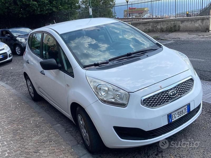 Bianco Usata 2011 Kia Venga EX Due volumi | 3800 € (Ottimo prezzo) - Immagine 1/4
