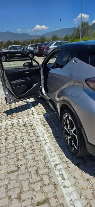 Usata Toyota C-HR Style 98 CV (72 kW) 2016 Argento SUV