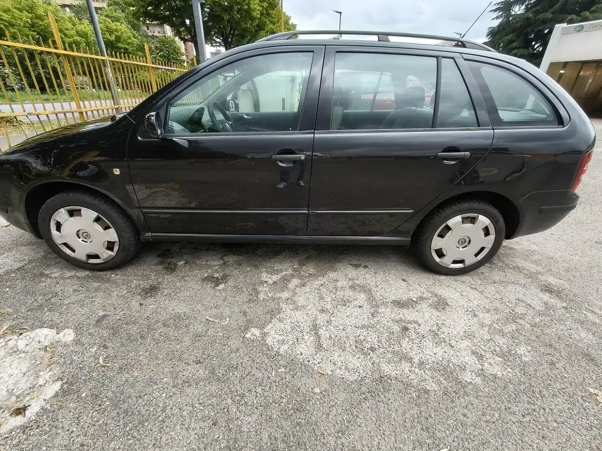 Usata Skoda Fabia 101 CV (74 kW) 2002 Nero Station wagon
