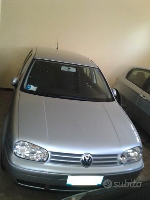 Usata VW Golf IV Highline 115 CV (84 kW) 2000 Grigio Berlina