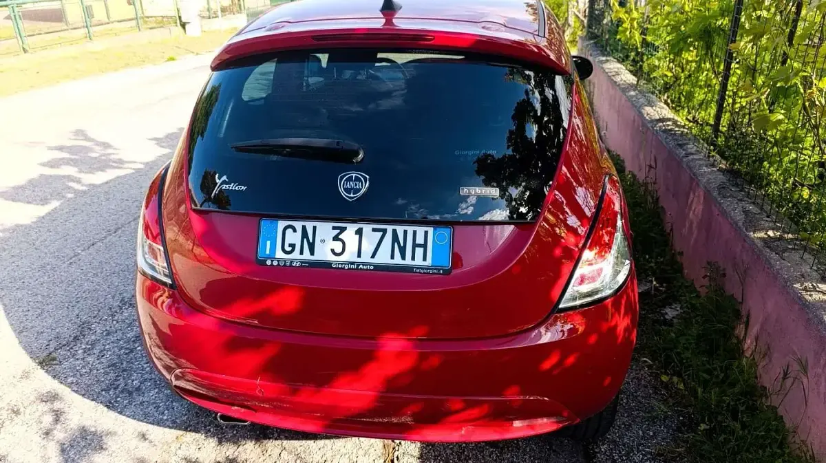 Usata Lancia Ypsilon Gold 69 CV (50 kW) 2023 Utilitaria