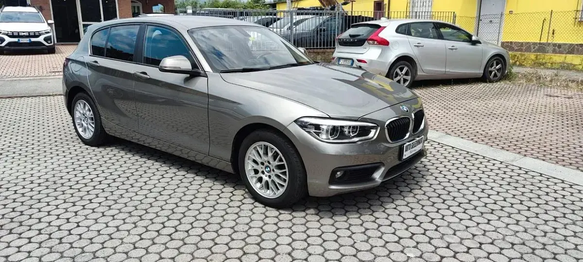 Usata BMW 114 95 CV (69 kW) 2016 Grigio Utilitaria
