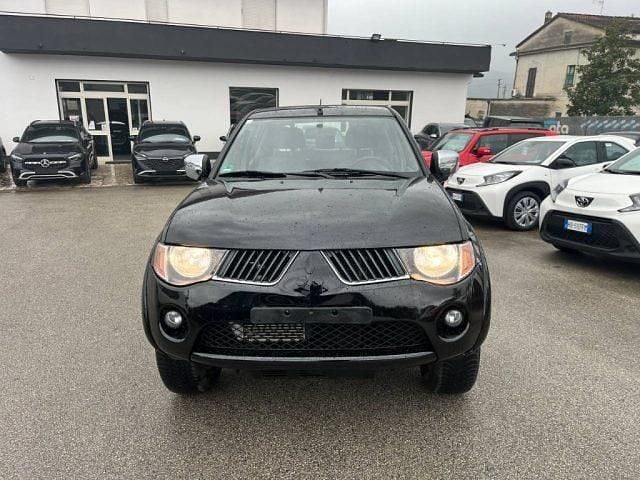 Usata Mitsubishi L200 Intense 136 CV (100 kW) 2006 Nero Pick-up