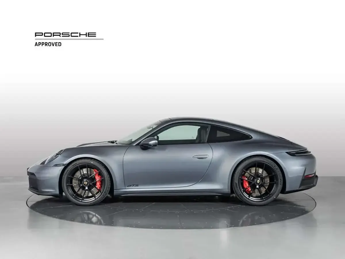 Usata Porsche 911 541 CV (397 kW) 2026 Grigio Cabrio