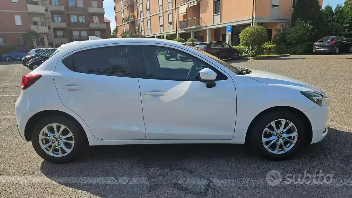 Usata Mazda 2 Evolve 75 CV (55 kW) 2018 Bianco Berlina