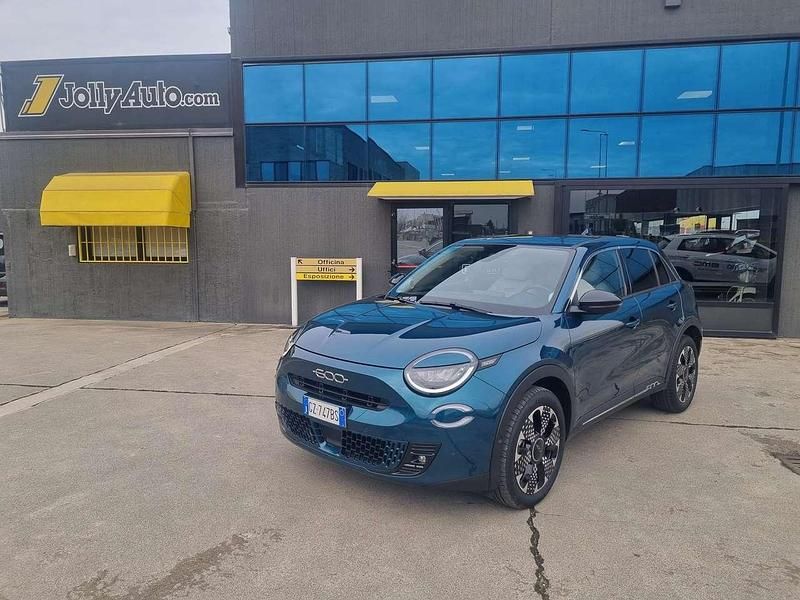 Usata Fiat 600 La Prima 101 CV (74 kW) 2025 Verde / metallizzato SUV